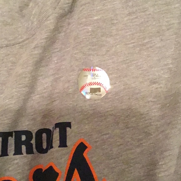 NWOT Detroit Tigers Jim Beam Shirt - Picture 3 of 4